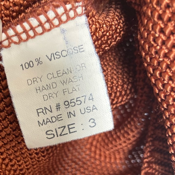 POWWOW Burnt Orange V Neck Chain Link Knit 3/4 Length Sleeve Top - Picture 4 of 6